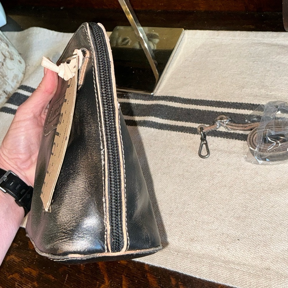 NWT Bed Stu Leather Ventura Crossbody Clutch Bag Black Hand Wash Retail $155 - Picture 7 of 13